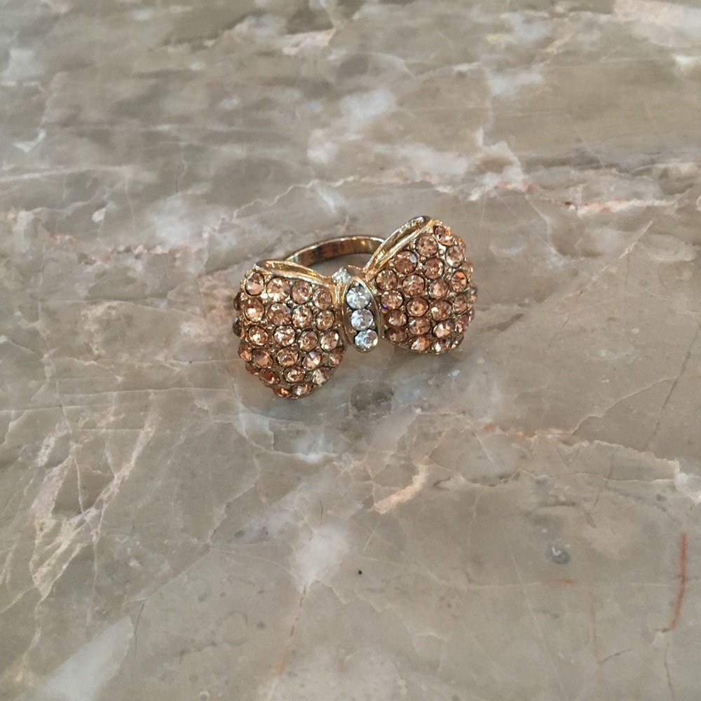 Bow Ring